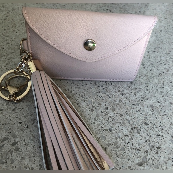 Key/Bag NWOT Charm Card Case Tassel Chain - Light Pink Blush & Gold Color - Picture 1 of 2